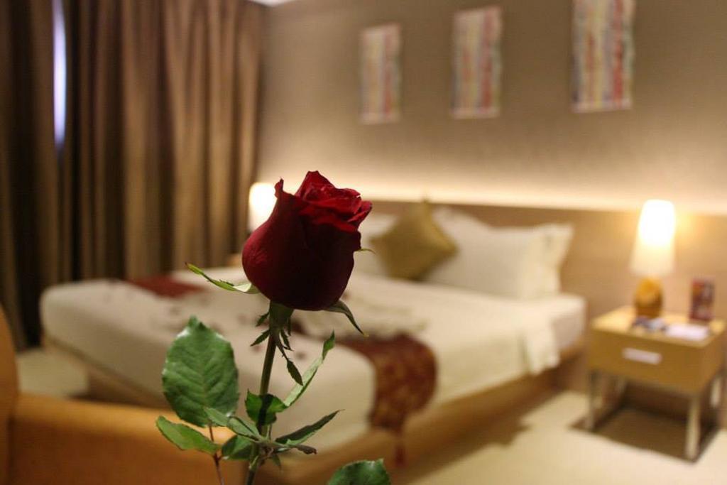 Dela Chambre Hotel Manille Extérieur photo
