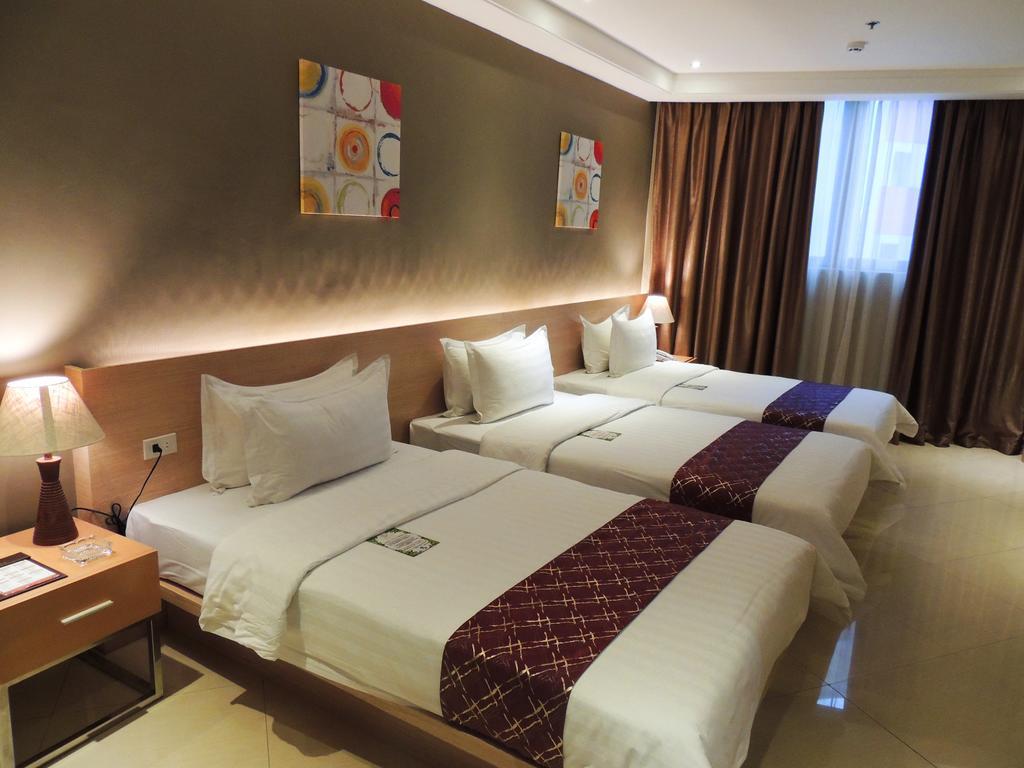 Dela Chambre Hotel Manille Extérieur photo