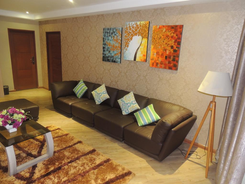 Dela Chambre Hotel Manille Extérieur photo