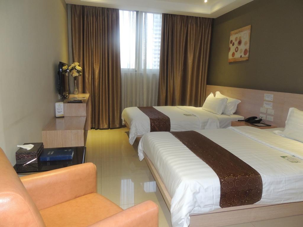 Dela Chambre Hotel Manille Extérieur photo