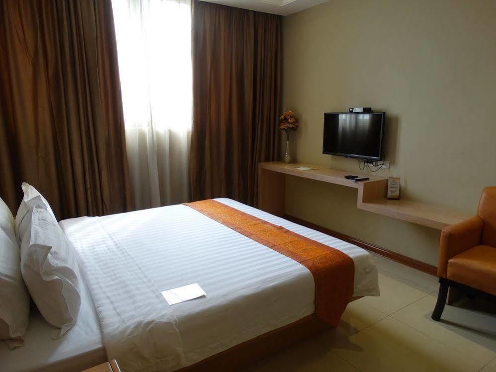 Dela Chambre Hotel Manille Extérieur photo