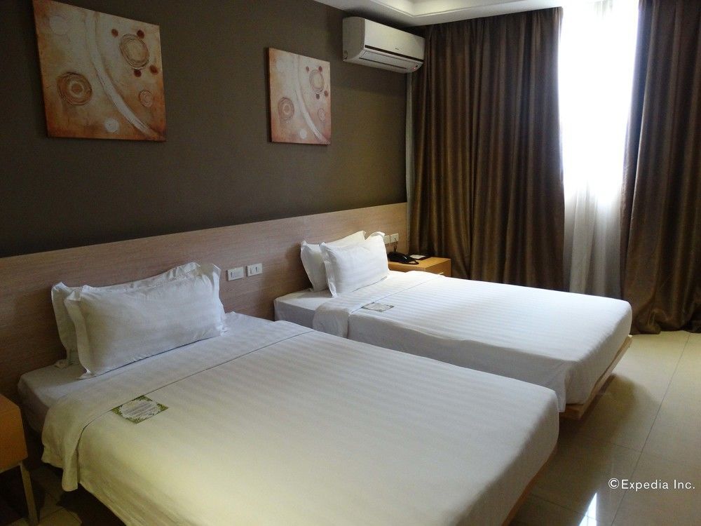 Dela Chambre Hotel Manille Extérieur photo